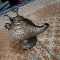 چراغ پیسوز قدیمی|کلکسیون اشیاء عتیقه|قم, امامزاده ابراهیم|دیوار