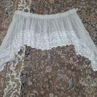 تعدادی پرده و رو پشتی