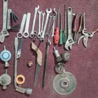 ۲ آچار فرانسه همه این آچار ها باهم  فروخته میشود