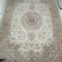 یک عدد فرش ۱۲متری و یک عدد فرش ۹