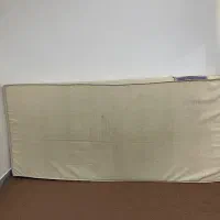 تشک یک نفره و میز ارایشی