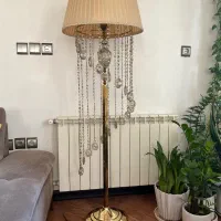 آباژور پایه بلند آویزدار