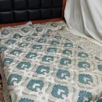 تخت و میزآرایش