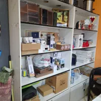 فروشی ویترین مغازه