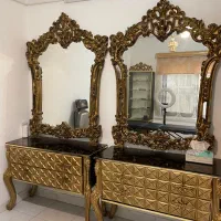 آینه و کنسول و دکور آرایشگاه و صندلی