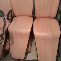 دوعدد صندلی میکاپ واصلاح درحد نو