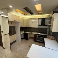 مترو قلهک ۸۷ متر ۵ ساله با امکانات،غرق در افتاب