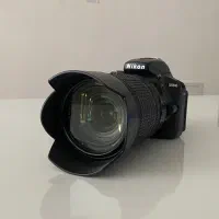 فروش دوربین نیکون d5600 + لنز 140-18 و لوازم جانبی
