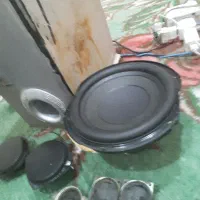 اسپیکر مارشال و رادیو جیبی و تعدادی باند ضبط