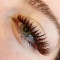 آموزش کاشت مژه