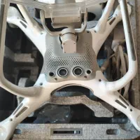 فانتوم ۴ تمیز و سالم PHANTOM 4|دوربین عکاسی و فیلم‌برداری|تهران, جمهوری|دیوار