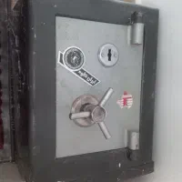 گاوصندوق تمیز|ابزارآلات|قرچک, میرزائی جنوبی|دیوار