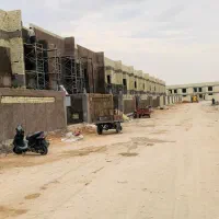 جذب نیروی کار در عراق ، بنا و کاشیکار