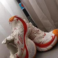 کتونی بالنسیاگا 10XL سفید قرمز|کیف، کفش، کمربند|تهران, مینای شمالی (مخبر)|دیوار