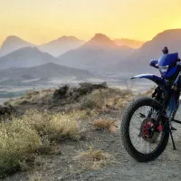 تریل ۲۰۰ دایچی|موتورسیکلت|صحنه, |دیوار