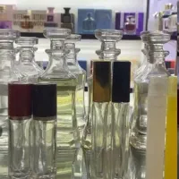فروشنده عطر و ادکلن