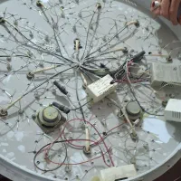 لوستر دیواری دارای کریستال|لوستر و چراغ آویز|تهران, دانشگاه شریف|دیوار