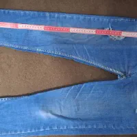 شلوار لی درحدنو