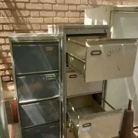 تعدادی صندلی ومیز|صندلی و نیمکت|سبزوار, طبرسی (جعفرآباد)|دیوار