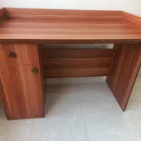 میز تحریر اداری