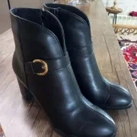 پوتین سایز ۴۰ نو هستش