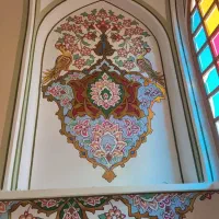 کارمند مسلط به کامپیوتر