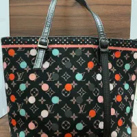 تعدادی کیف زنانه