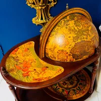 میز بار کره زمین /میز نوشیدنی /آنتیک