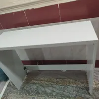 میز کار یا میز تحریر یا ناخن