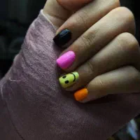 انجام انواع خدمات ناخن