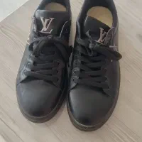 تعدا ی کیف وکفش|کیف، کفش، کمربند|اردبیل, |دیوار