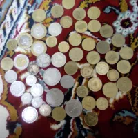 تعدادی سکه قدیمی