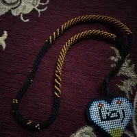 گردنبند  زندان بافتن