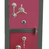 گاو صندوق در حد نو