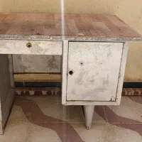 فروش میز فلزی