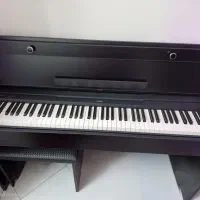 پیانو yamaha P45B با میز و صندلی