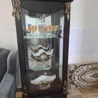 ویترین قهوه ای رنگ ۲متری