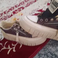 کفش وکتونی کار کرده