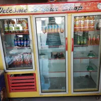 یخچال سه در مغازه و قفسه وسایل مغازه