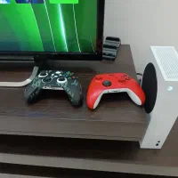 ایکس باکس سری اس /Xbox series s دو دسته با شارژر|کنسول، بازی ویدئویی و آنلاین|تهران, آذری|دیوار