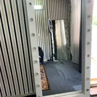 آینه دور لامپ