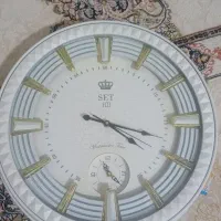 ساعت دیواری بزرگ سفید