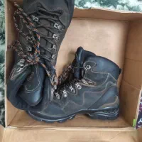 پوتین کوهنوردی|کوهنوردی و کمپینگ|رشت, سعدی (تختی)|دیوار