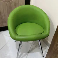 میز و صندلی در حد نو