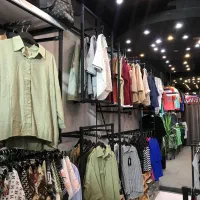 جشنواره فروش لباس چکی|لباس|اصفهان, باغ گلها|دیوار