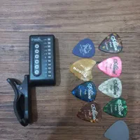 تیونر گیتارسالم کلکسیونی همراه با ۹ پیک