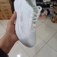 ‌ نیم‌. پوت از سایز‌ ۲۵‌ تا‌ ۴۴‌|کفش و لباس بچه|اشتهارد, |دیوار