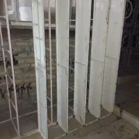 قفسه آهنی بای