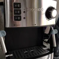 قهوه ساز و اسپرسو سـاز  فنـی سالـم  (بدون دسته)|سماور، چایساز، قهوهساز|کاشمر, |دیوار