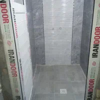 شاگرد کاشیکار کارگر